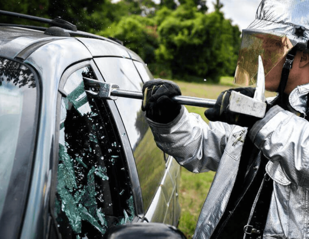 Towing service door lockout